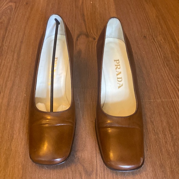 Prada Pumps with squarish tip; w/approx. 2 inch heels. - Picture 1 of 6